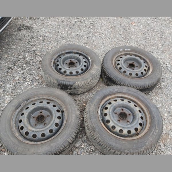 Zimní pneu 195/65 R15 vč disků 5x114.3 Hyundai Kia