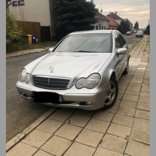 Mercedes C220 cdi - 154 tis km, 105kw, automat, 2 majitel,ČR