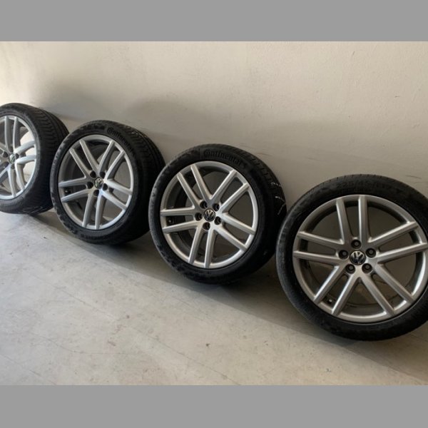 Volkswagen SIENA 5x112 R17 225/45 Continental