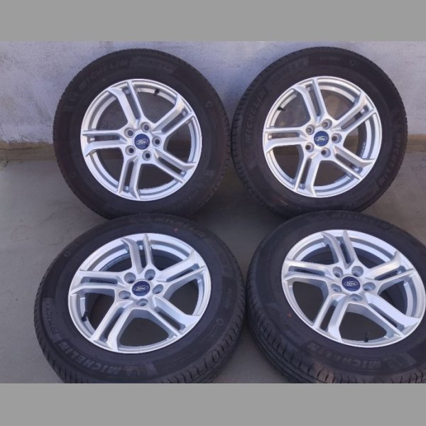 Alu kola Ford Focus 6,5x16 5x108 ET50 205/60R16 TOP STAV