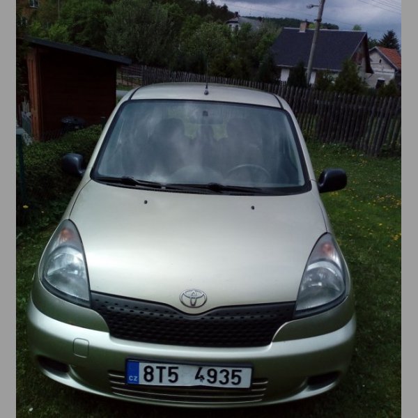 Prodám Toyota Yaris Verso 1,3 l